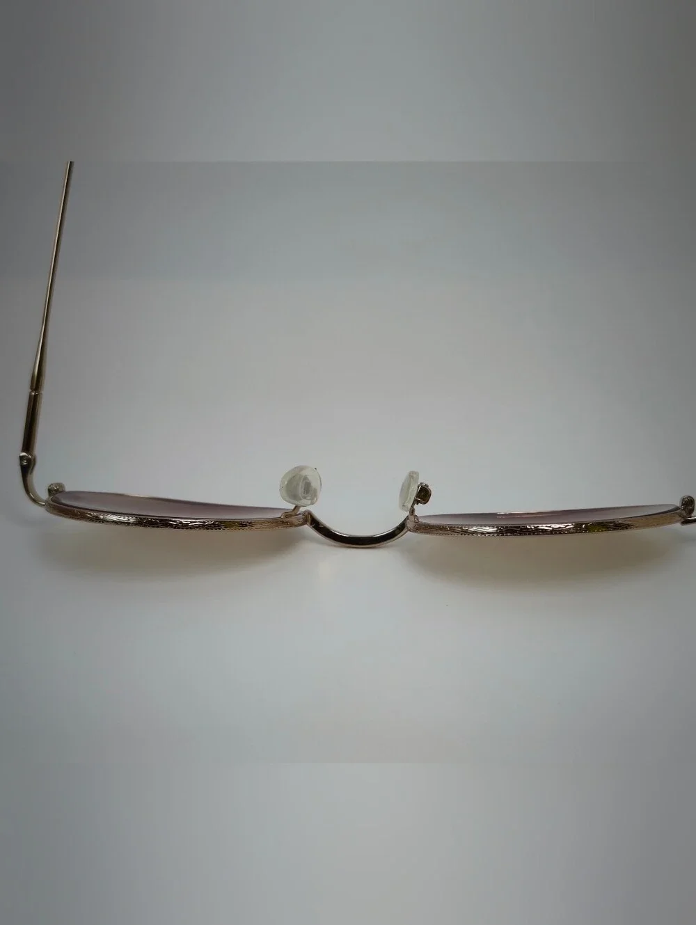 Film. Classic Round Women's Gold Eyewear.